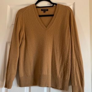 EUC Banana Republic Cashmere Sweater